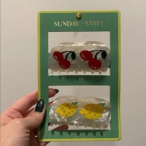 Sunday State Fruit Bling Hair claw clips duo fruit  🍒 🍋 new